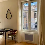 Charles 15, Moderne Et Cosy Au Coeur De *