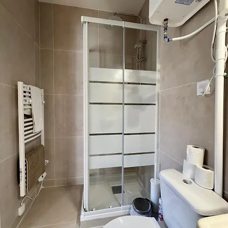 Appartement Charles 15, Moderne Et Cosy Au Coeur De *